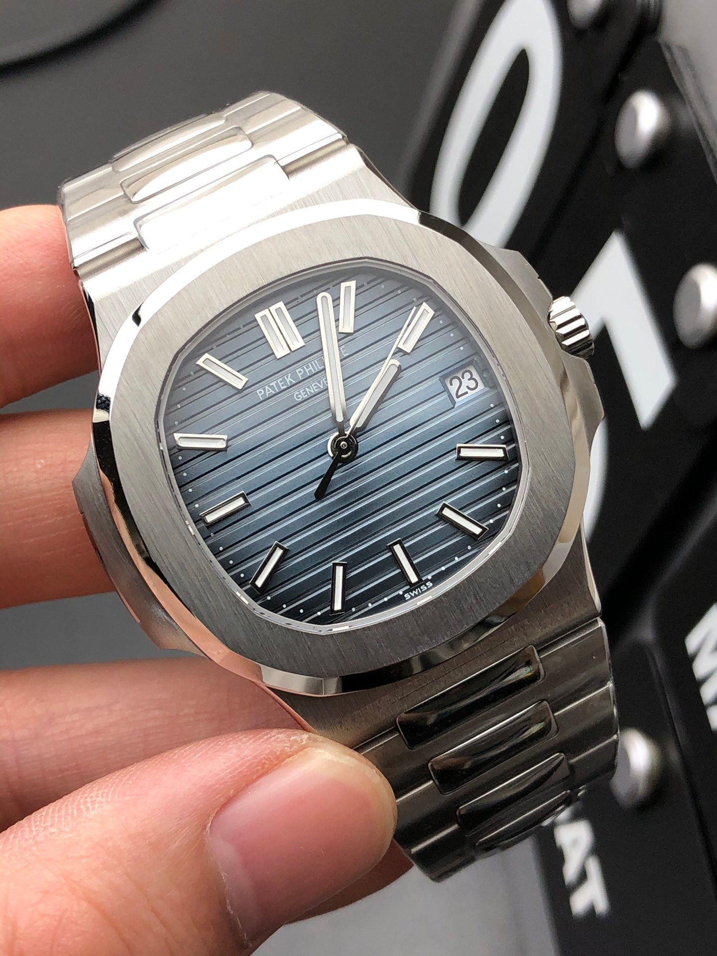 W1    nautilus--- 5711/1A---40mm