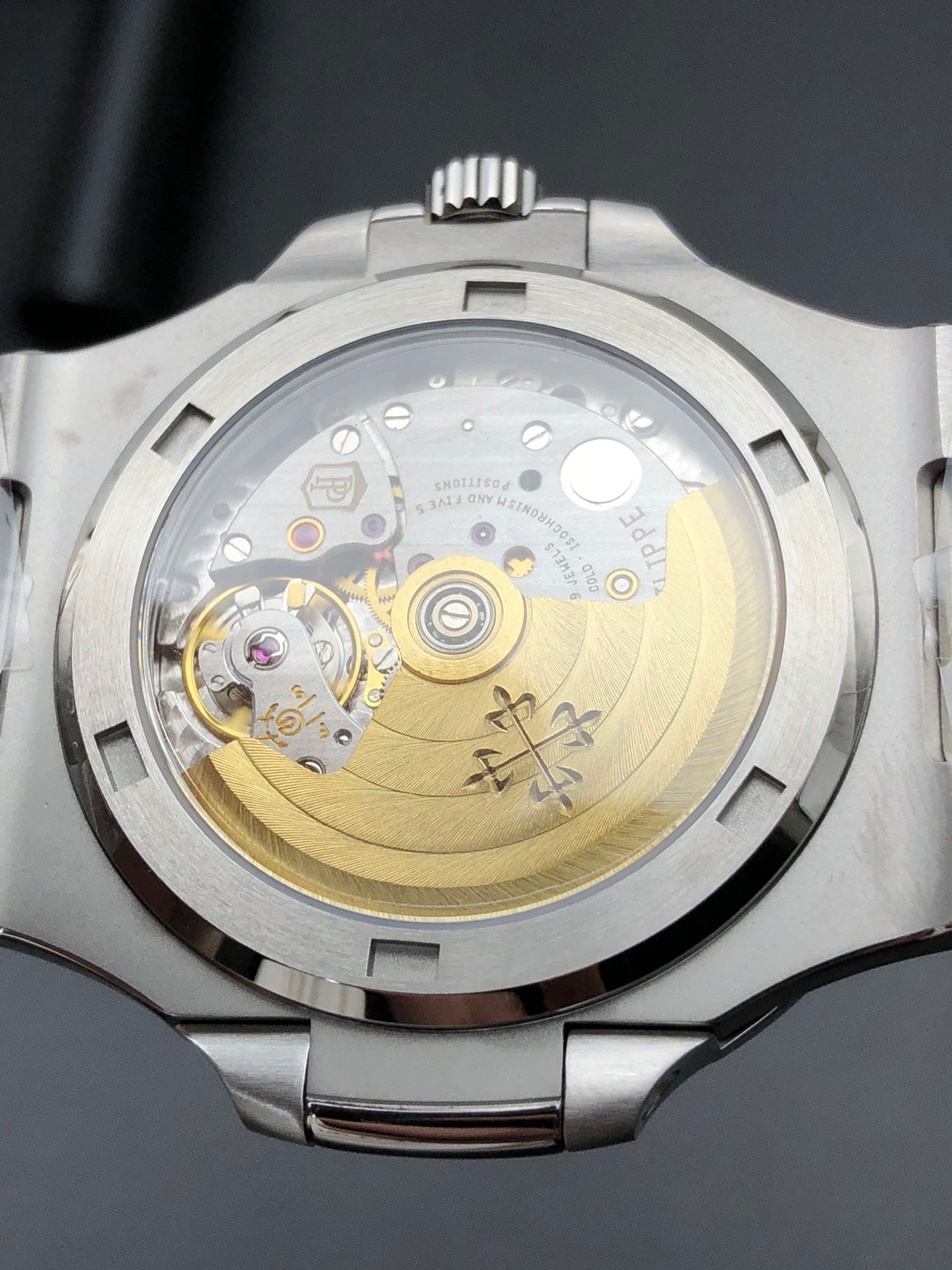W1    nautilus--- 5711/1A---40mm