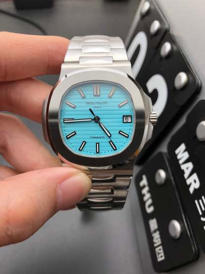 W2   nautilus--- 5711/1A-018---40mm