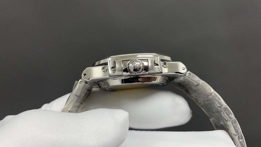 W3   nautilus--- Ref. 5740/1G-001---40mm