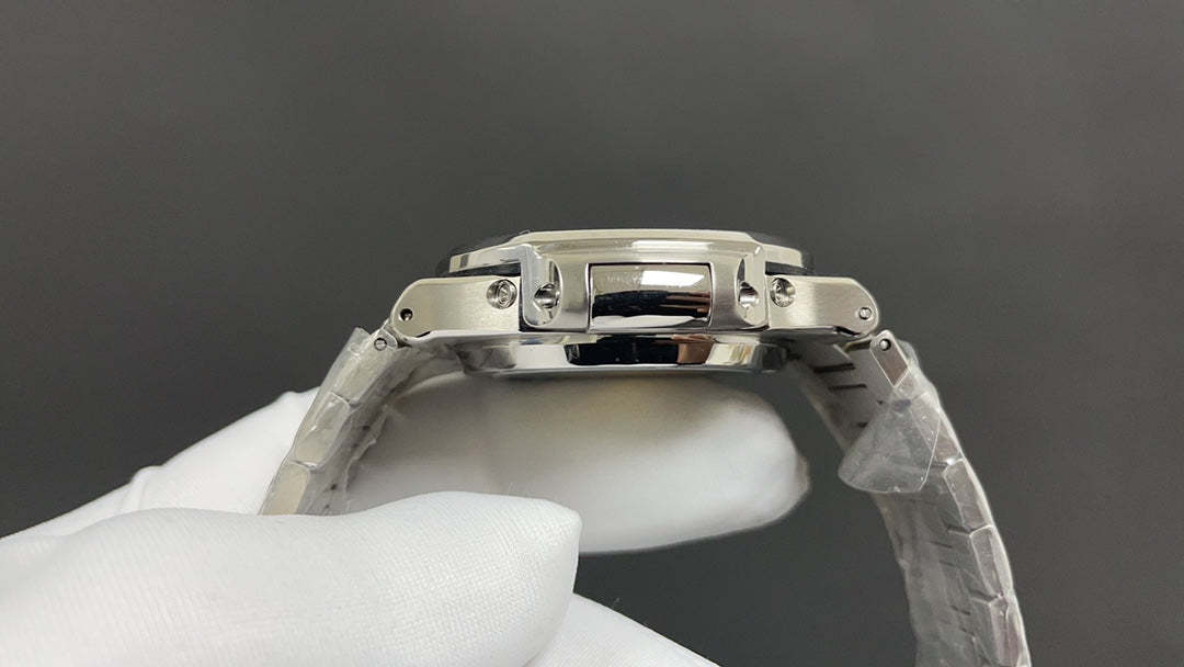 W3   nautilus--- Ref. 5740/1G-001---40mm