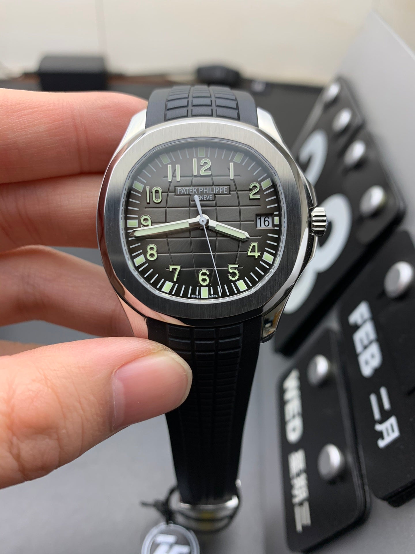 W4   Aquanau---5167A-001---40mm