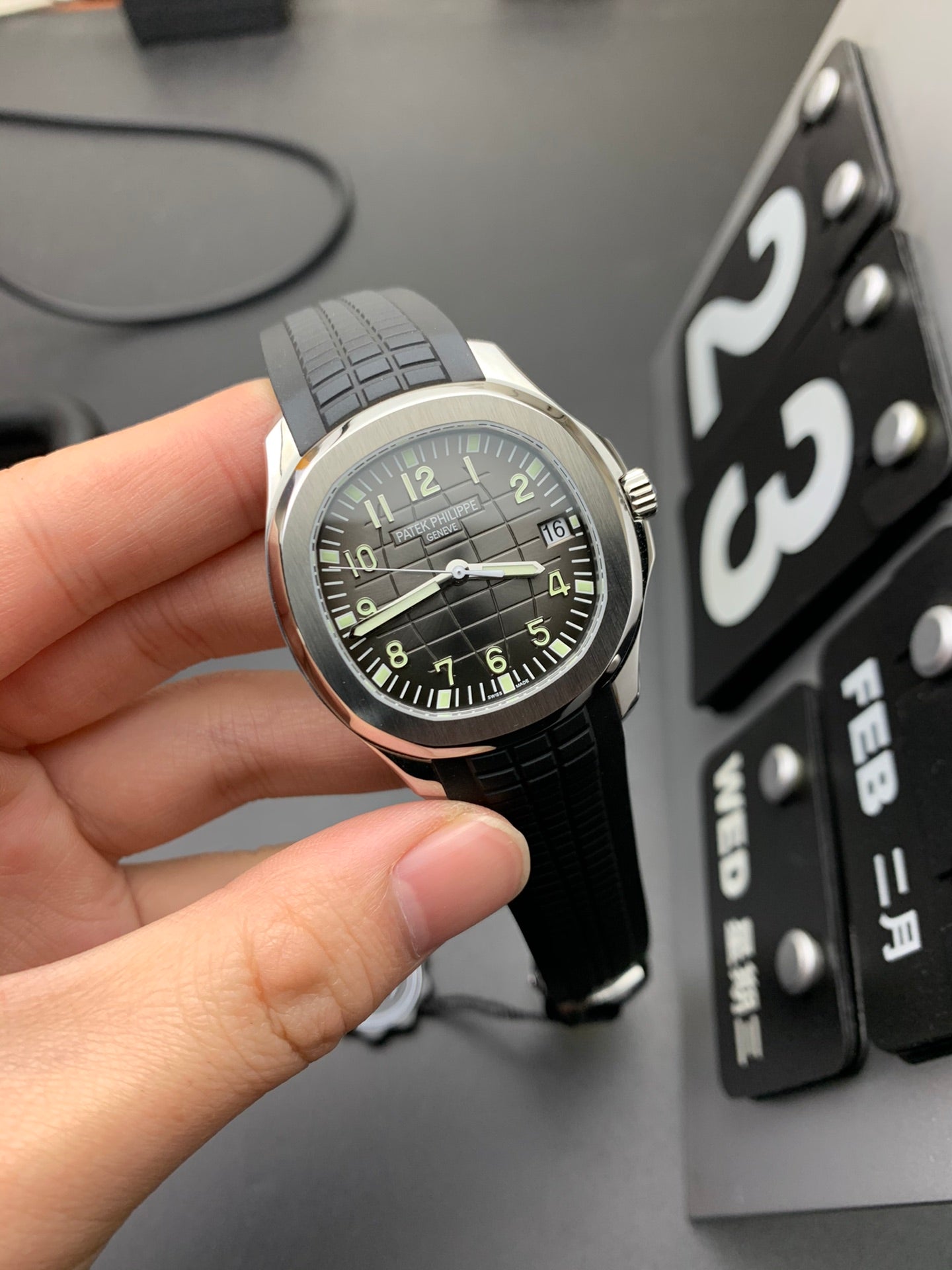 W4   Aquanau---5167A-001---40mm
