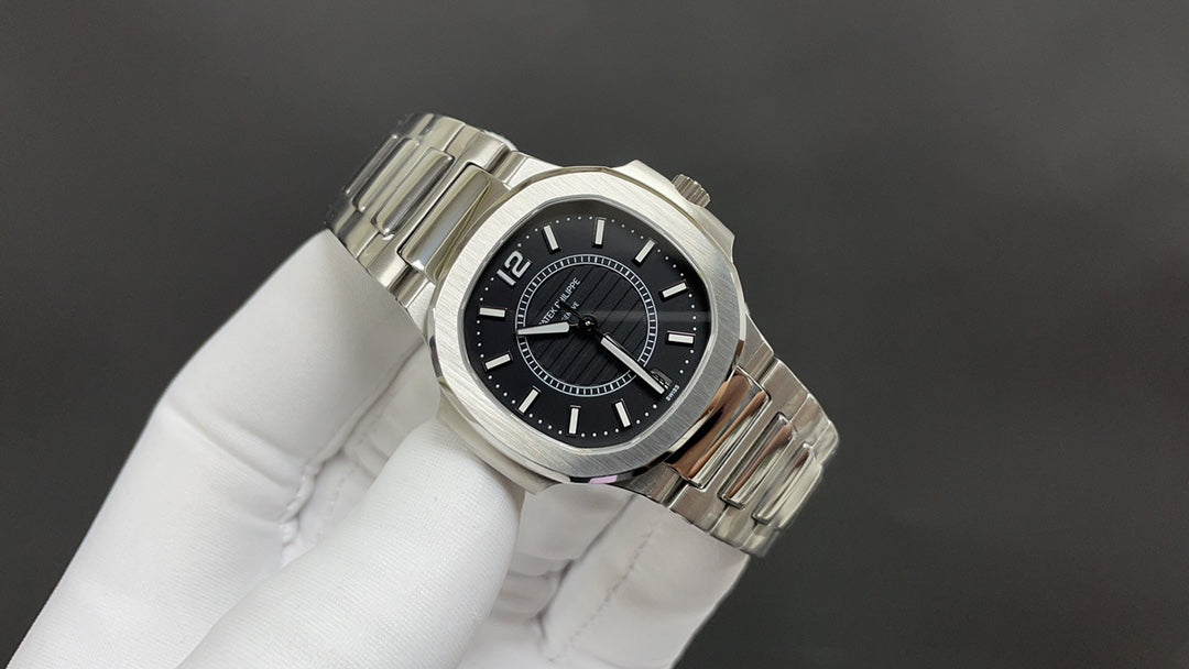 W5   nautilus---  5711/1A-010---35.2mm