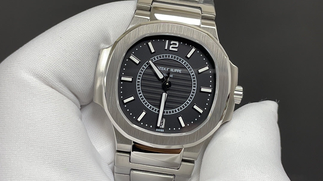 W5   nautilus---  5711/1A-010---35.2mm