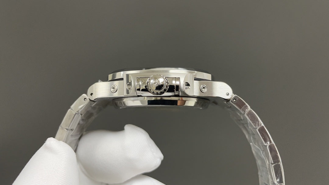 W6    nautilus---  5740/1G-001---40mm