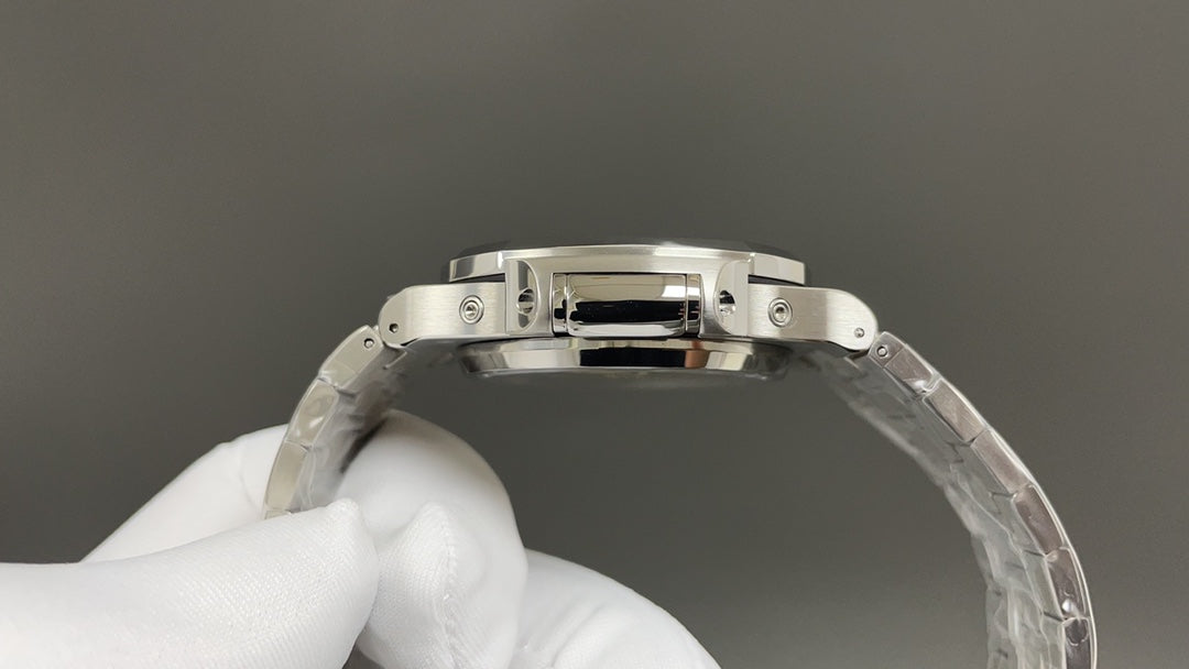 W6    nautilus---  5740/1G-001---40mm