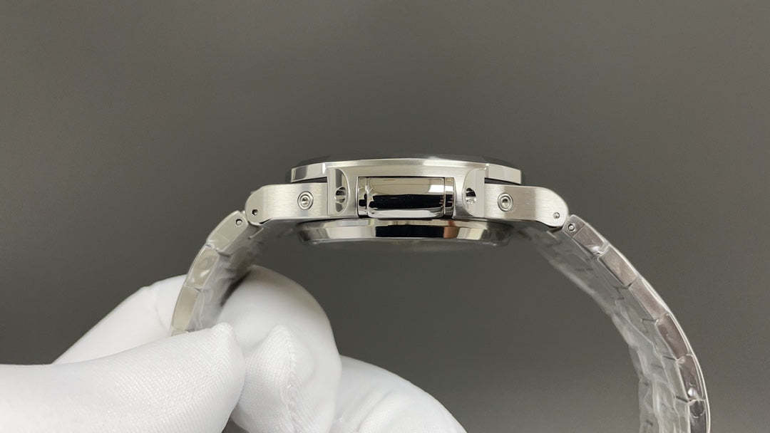 W6    nautilus---  5740/1G-001---40mm