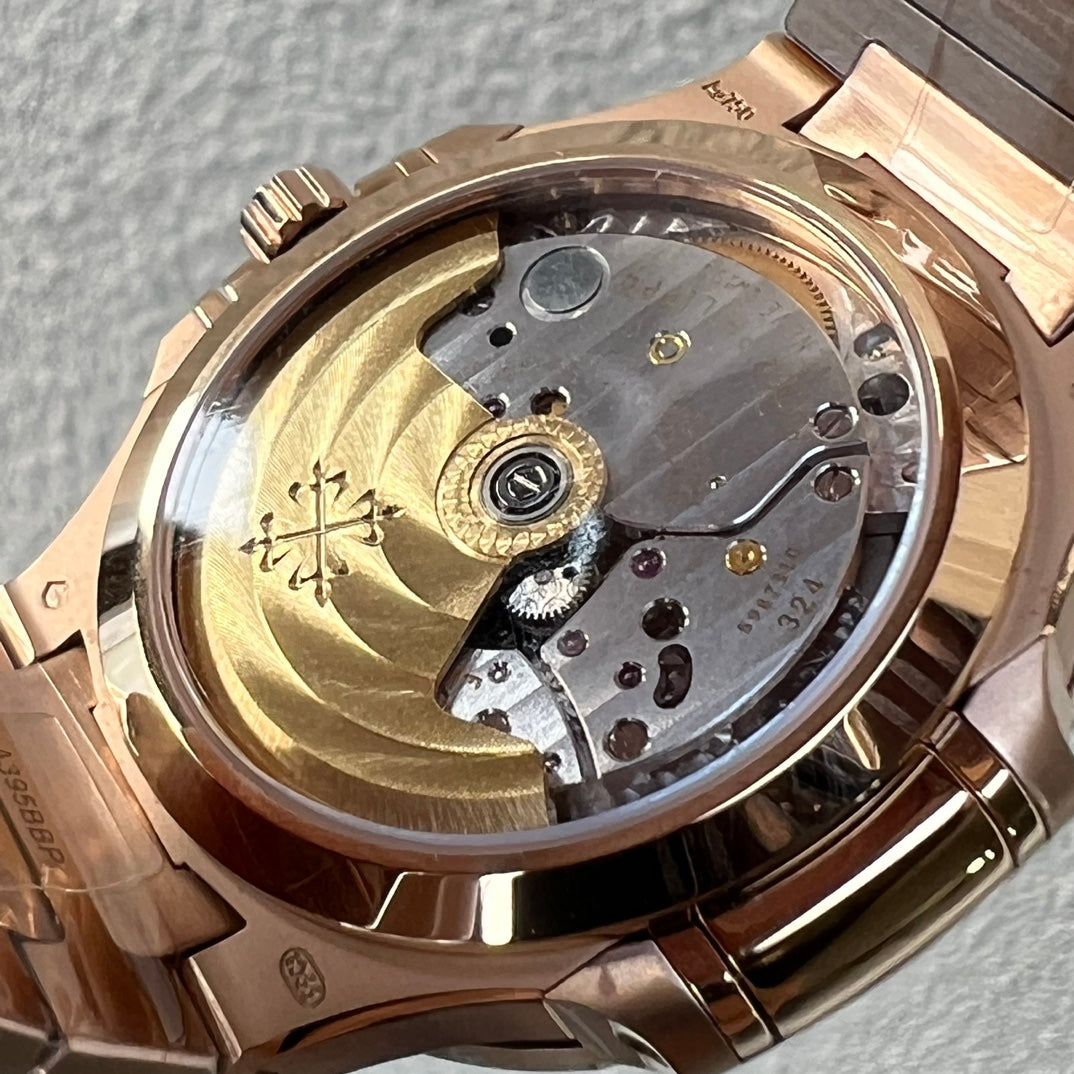 W8   nautilus---  7118/1R-010---35.2mm