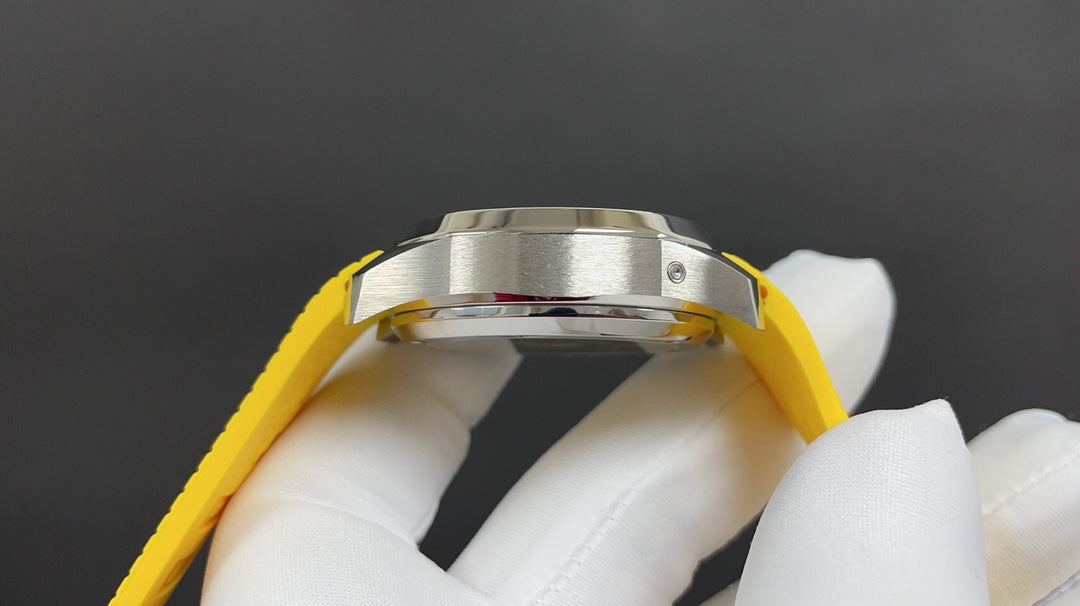 B6   Aquanaut Chronograph---5968A-001---42.2mm
