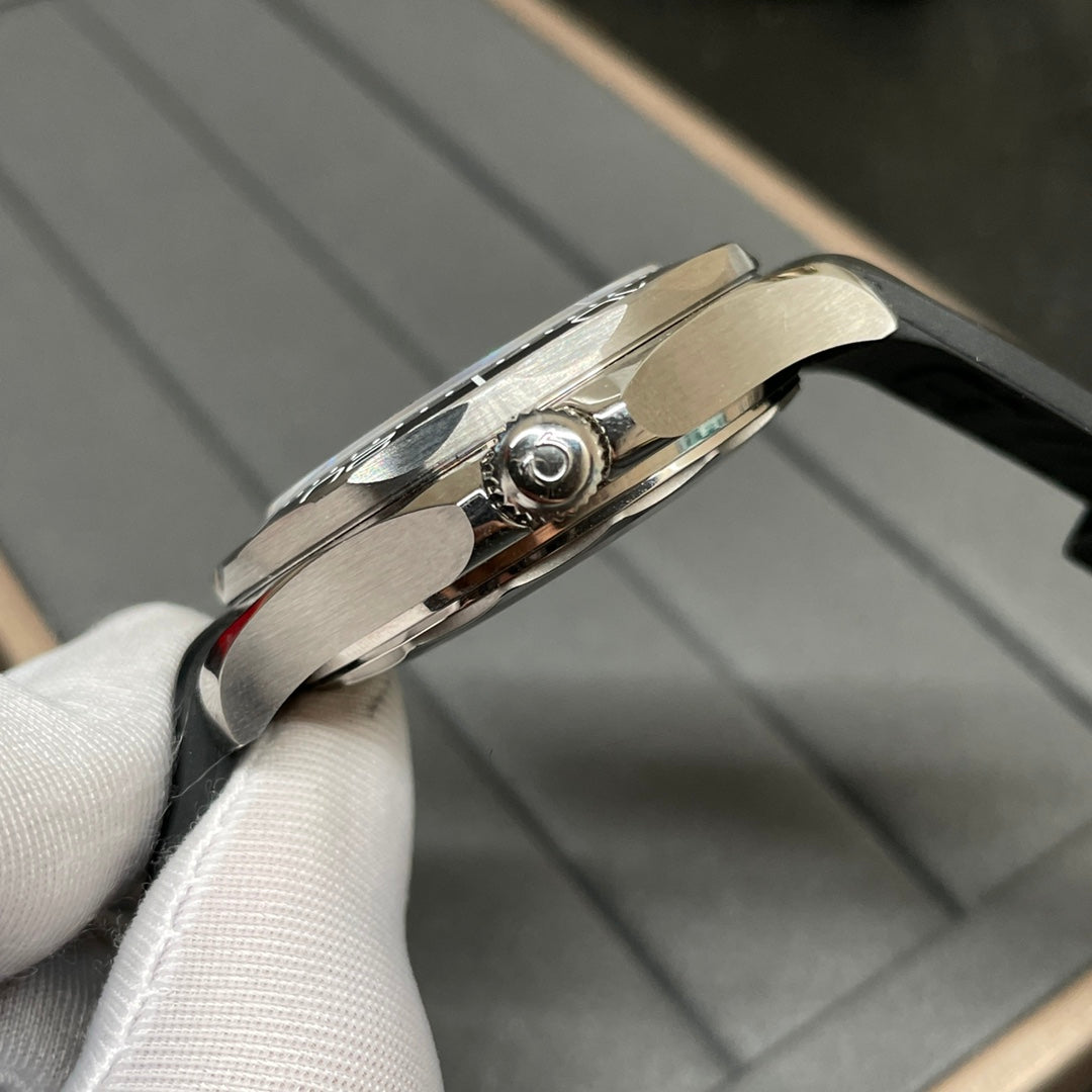Z2   Seamaster300---210.32.42.20.01.001---42mm