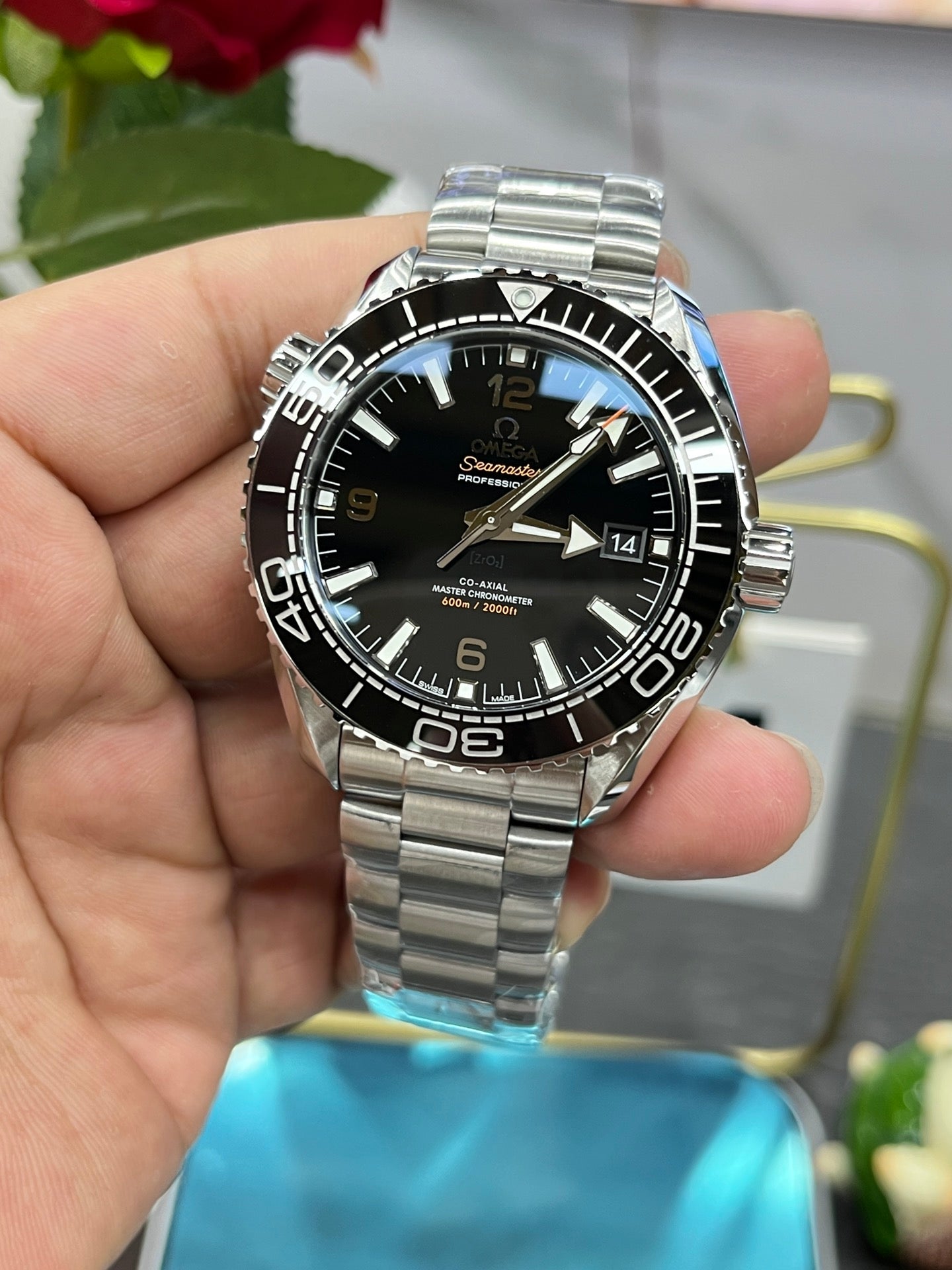 Z8   Seamaster600---215.30.44.21.01.001---43.5mm