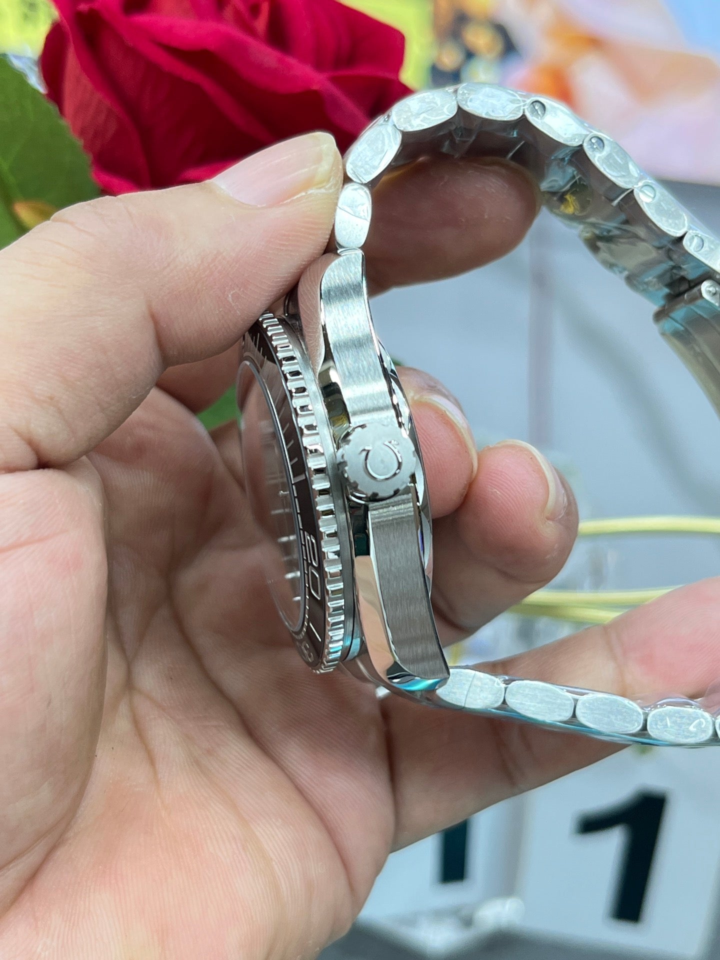 Z8   Seamaster600---215.30.44.21.01.001---43.5mm