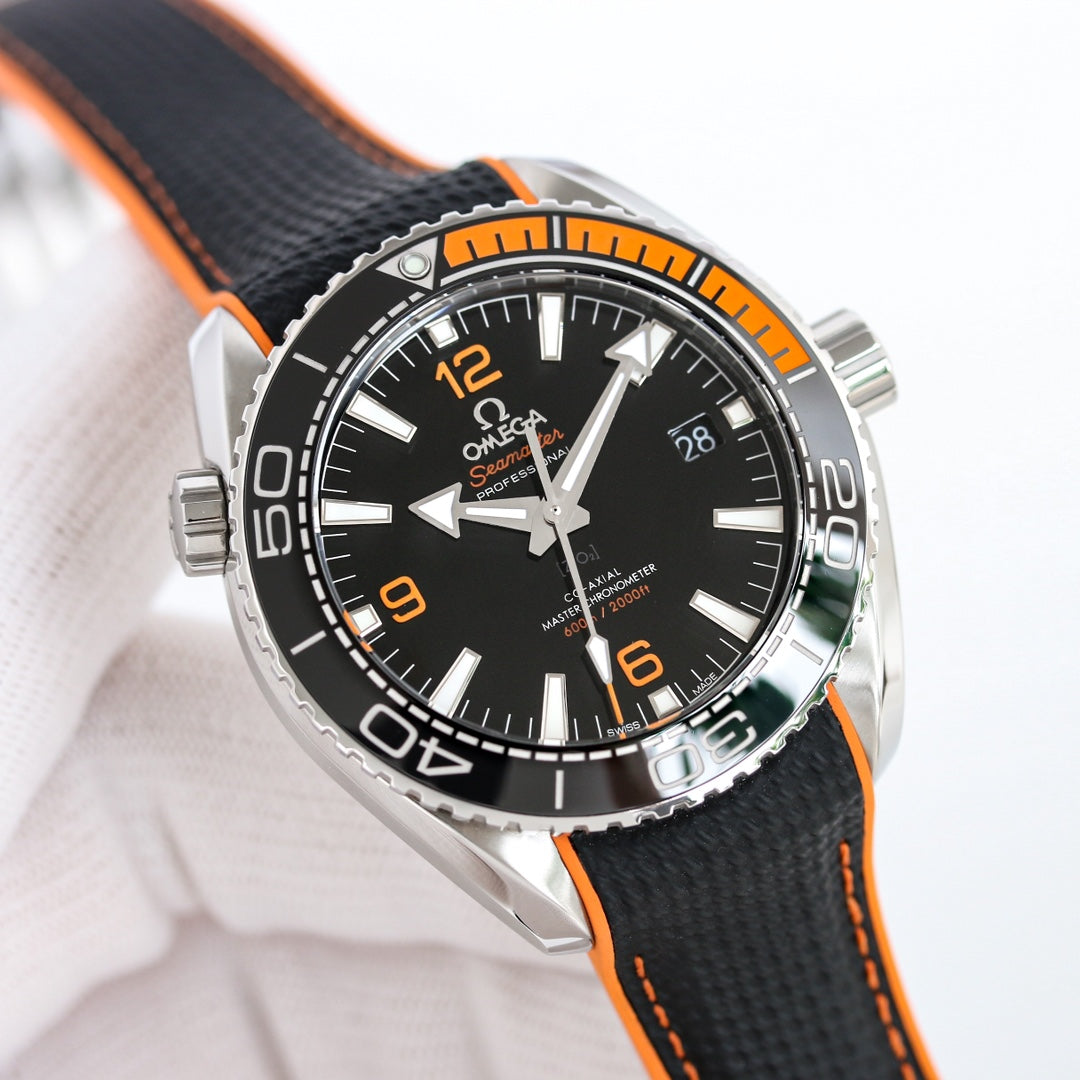 Z9   Seamaster600---215.32.44.21.01.001---43.5mm