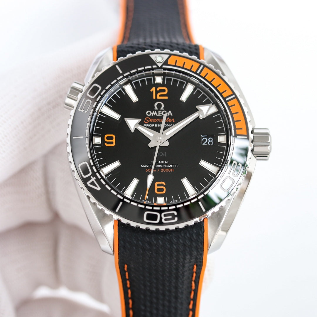 Z9   Seamaster600---215.32.44.21.01.001---43.5mm