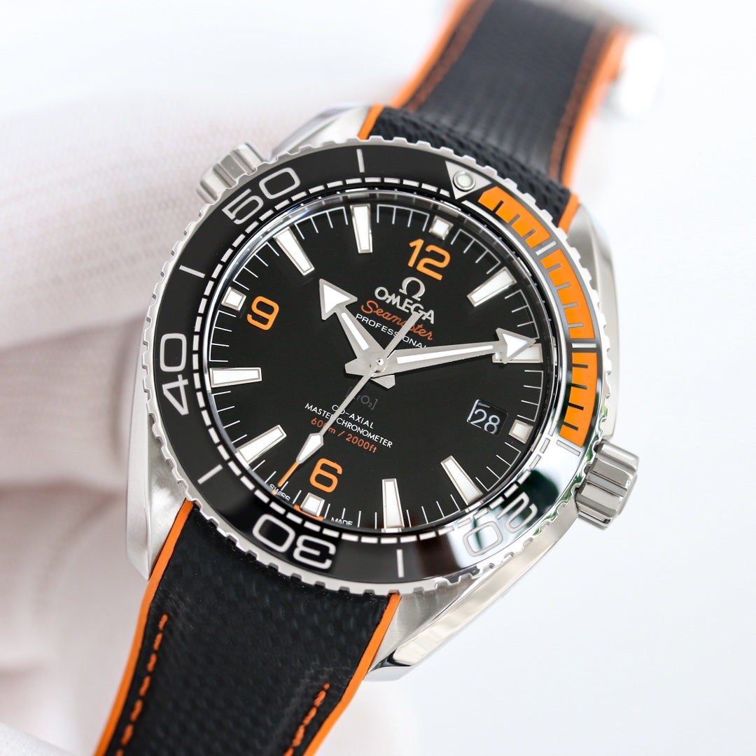 Z9   Seamaster600---215.32.44.21.01.001---43.5mm