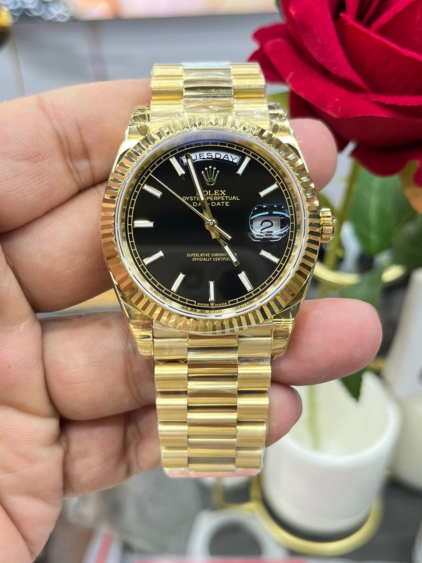 R18  Day-Date---m228238-0059---40mm