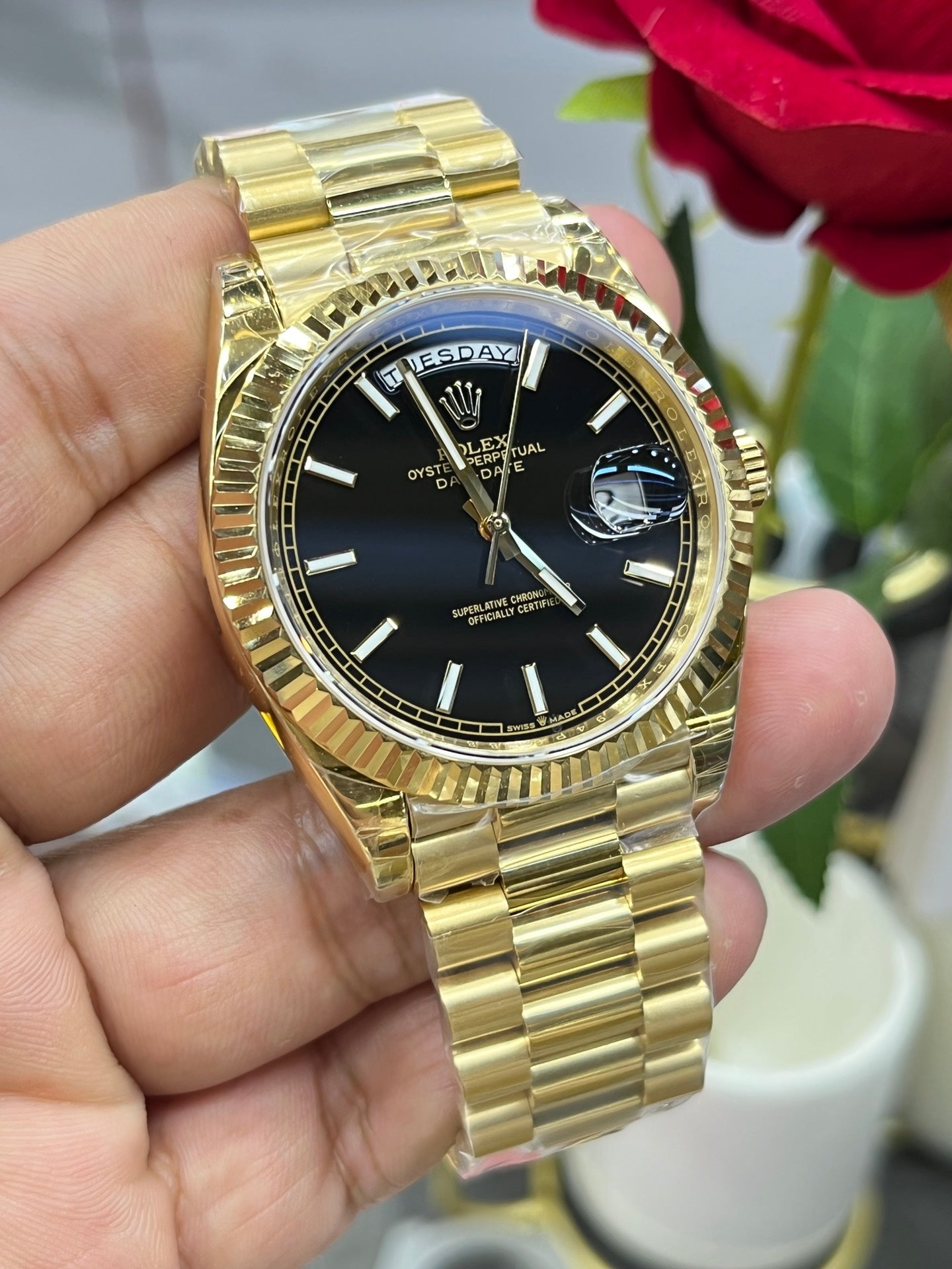 R18  Day-Date---m228238-0059---40mm