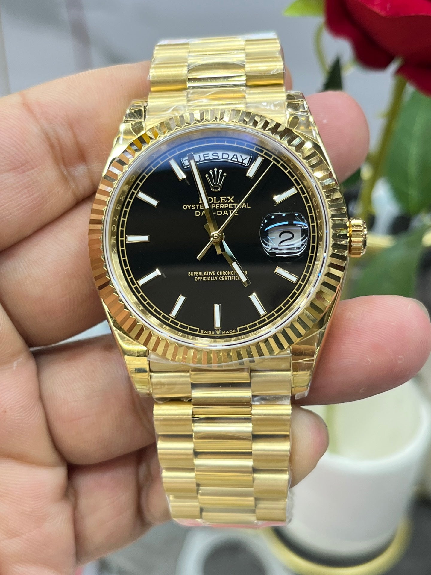 R18  Day-Date---m228238-0059---40mm