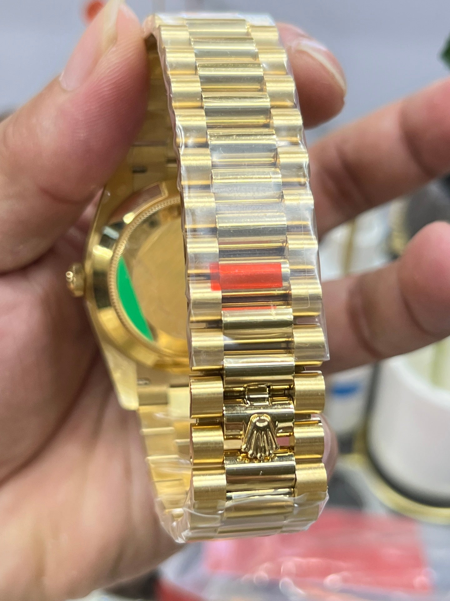R18  Day-Date---m228238-0059---40mm