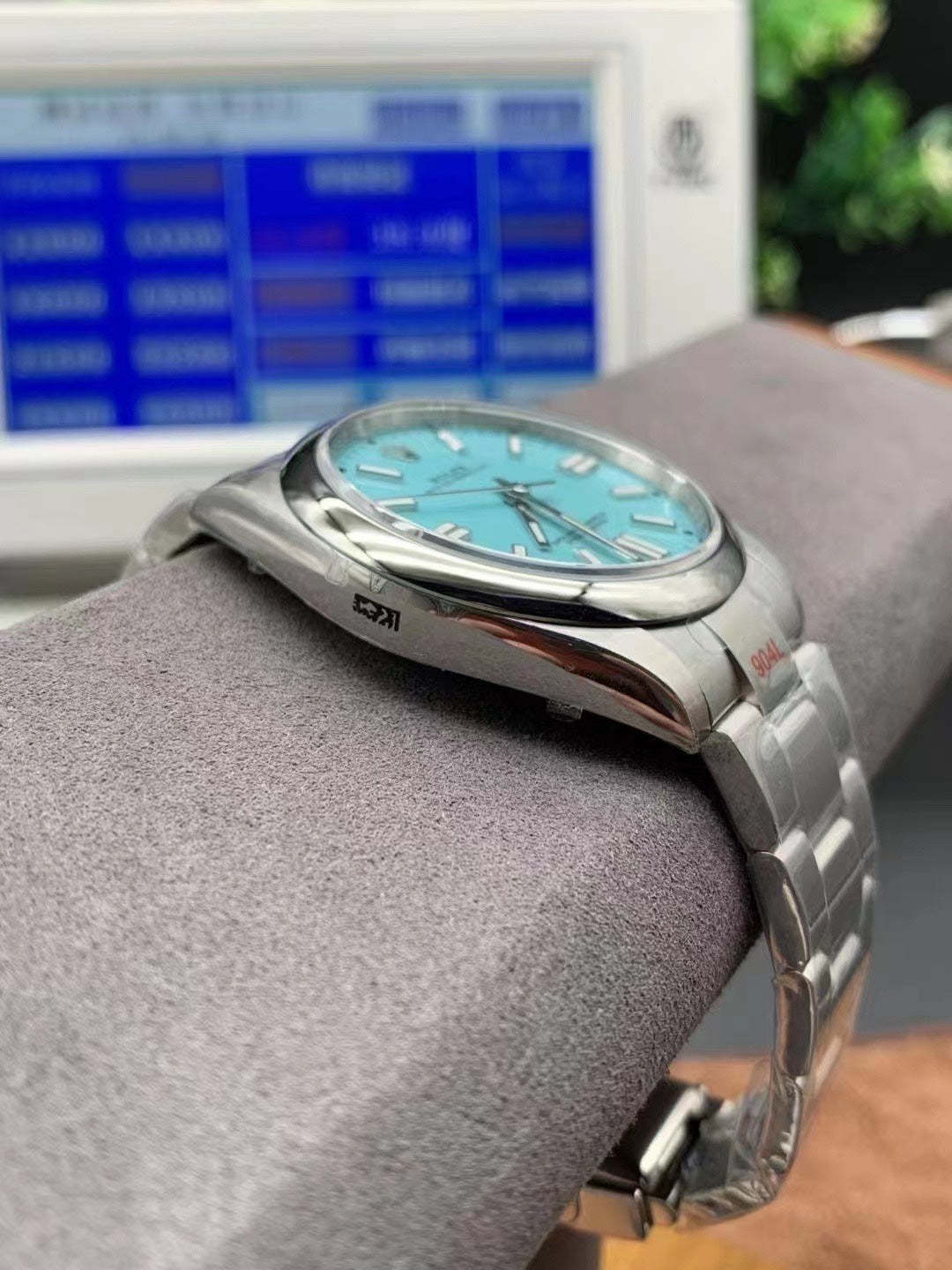 L11   Oyster Perpetual---m124300---41mm