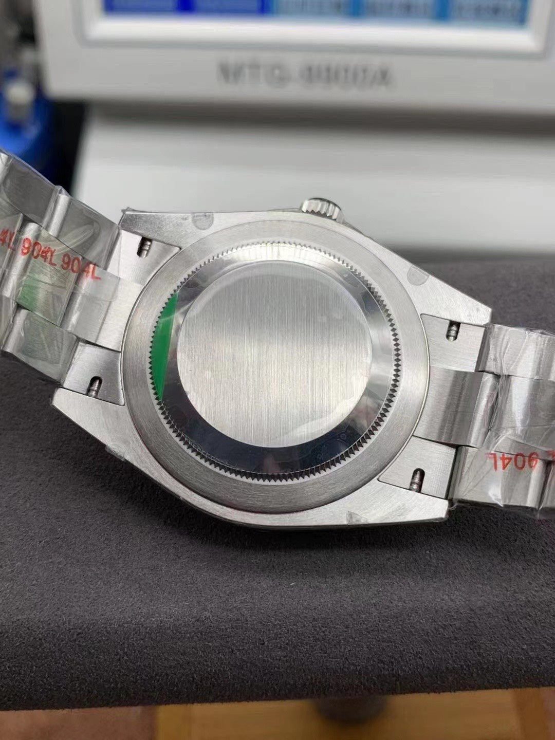 L11   Oyster Perpetual---m124300---41mm