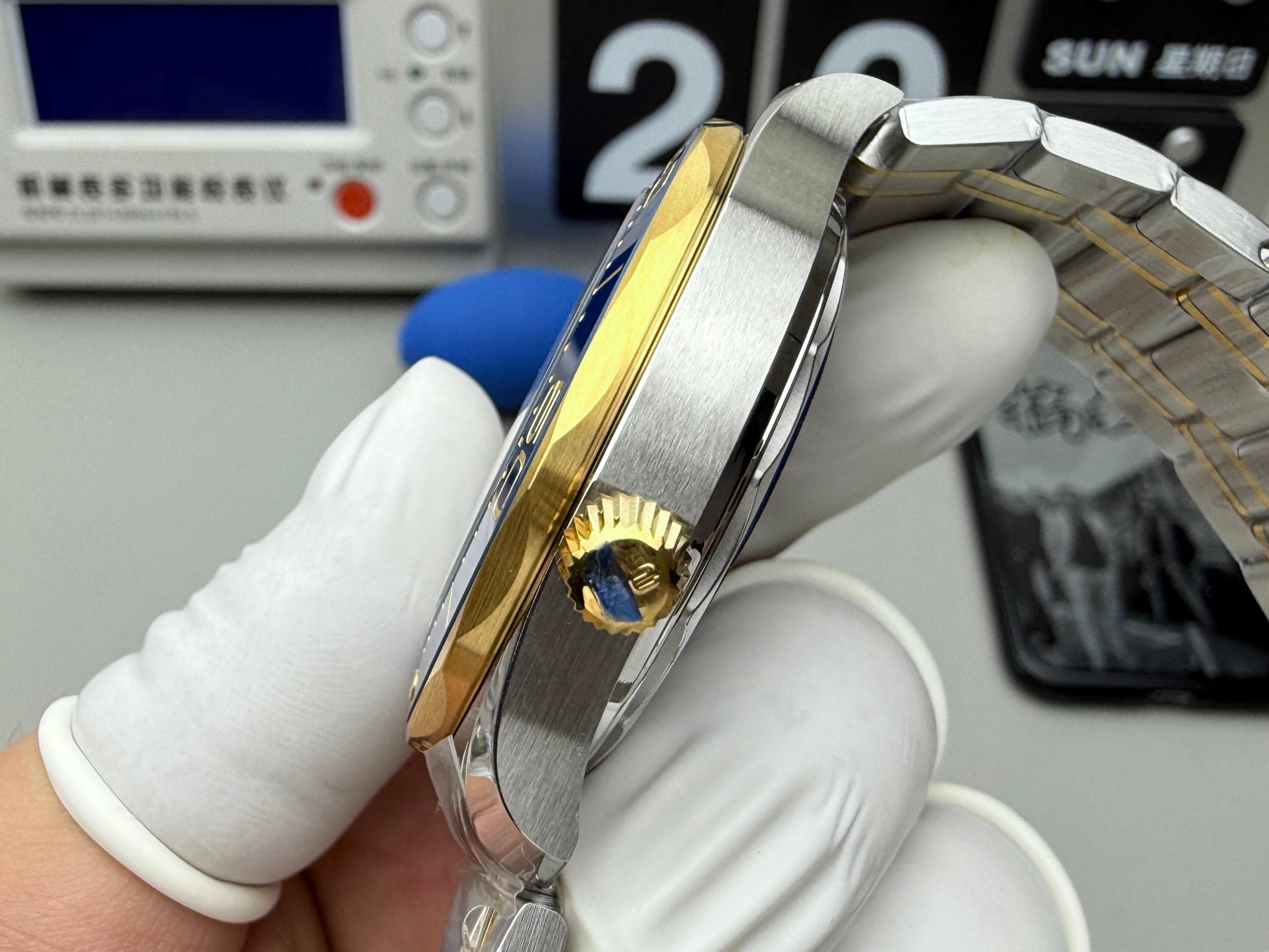 Z11   Seamaster300---210.22.42.20.03.001---42mm