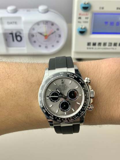 D17   Daytona--- M126519LN-0006---40mm