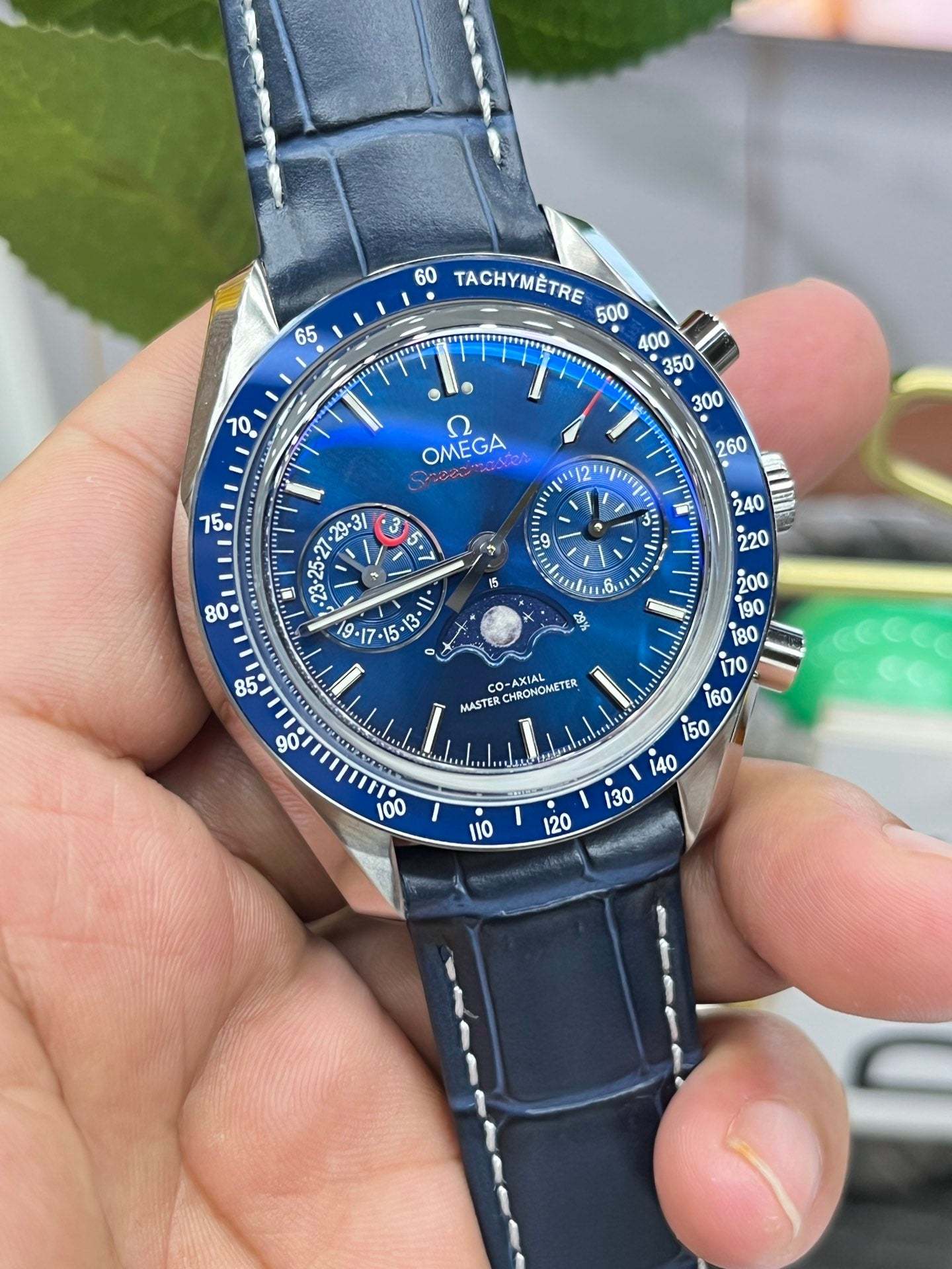 C13    Speedmaster Moonphase---304.33.44.52.03.001---44mm