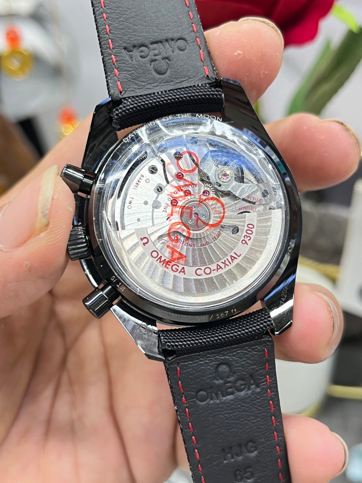 C14    Speedmaster Dark Side of the Moon---311.92.44.30.01.001---44mm