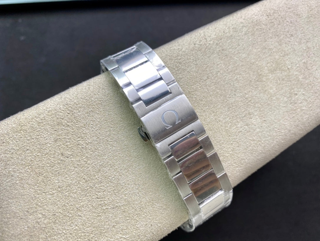 C15   Speedmaster---331.10.42.51.01.002---41.5mm