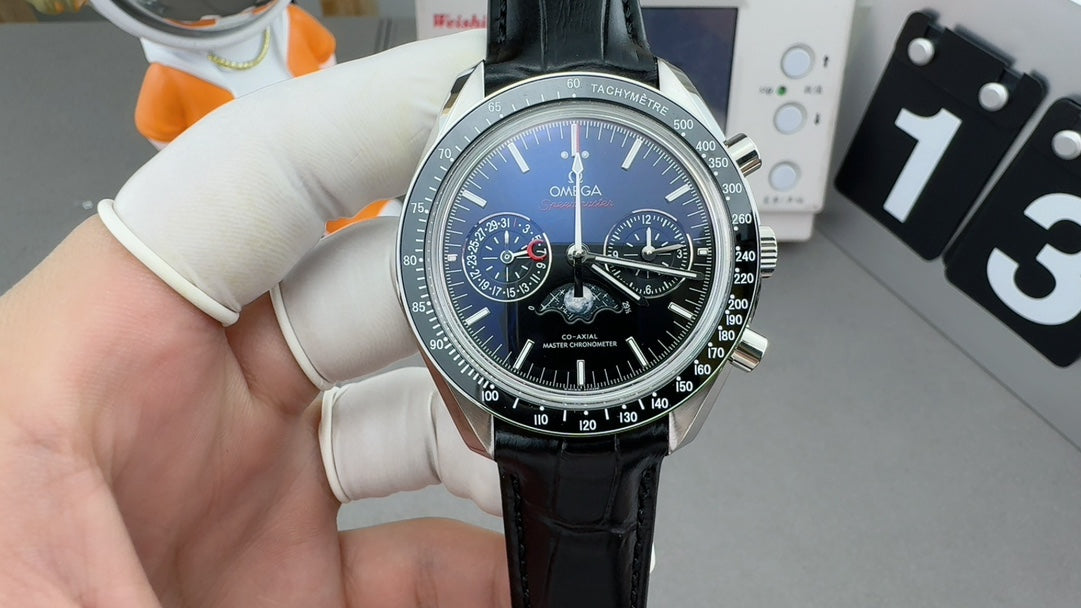 C16   Speedmaster Moonphase---304.33.44.52.01.001---44mm