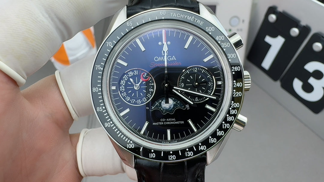 C16   Speedmaster Moonphase---304.33.44.52.01.001---44mm