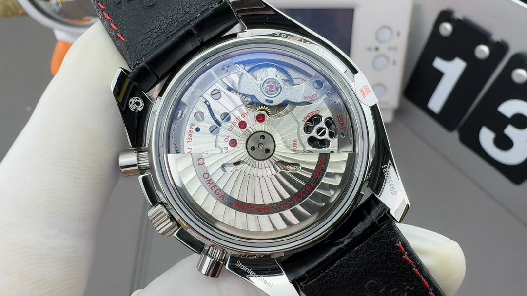 C16   Speedmaster Moonphase---304.33.44.52.01.001---44mm