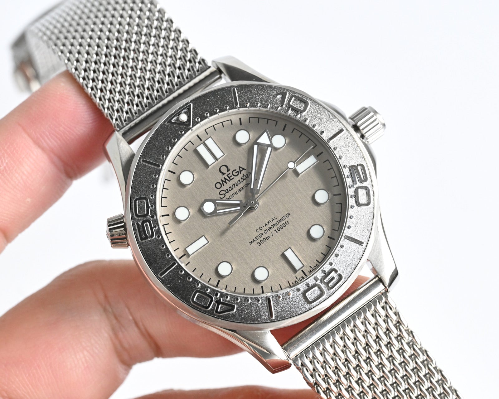 Z16   Seamaster300--- 210.30.42.20.06.001---42mm