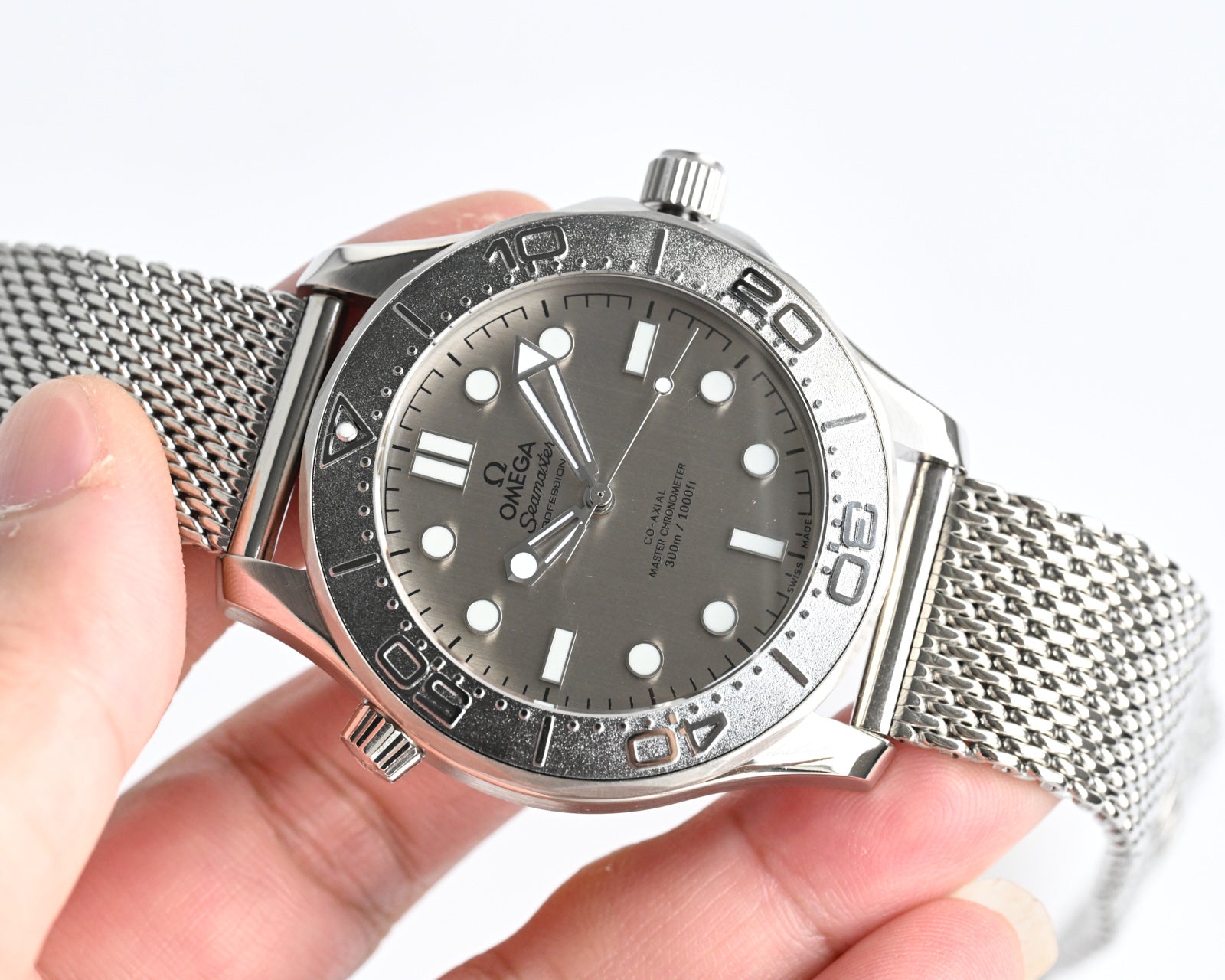 Z16   Seamaster300--- 210.30.42.20.06.001---42mm