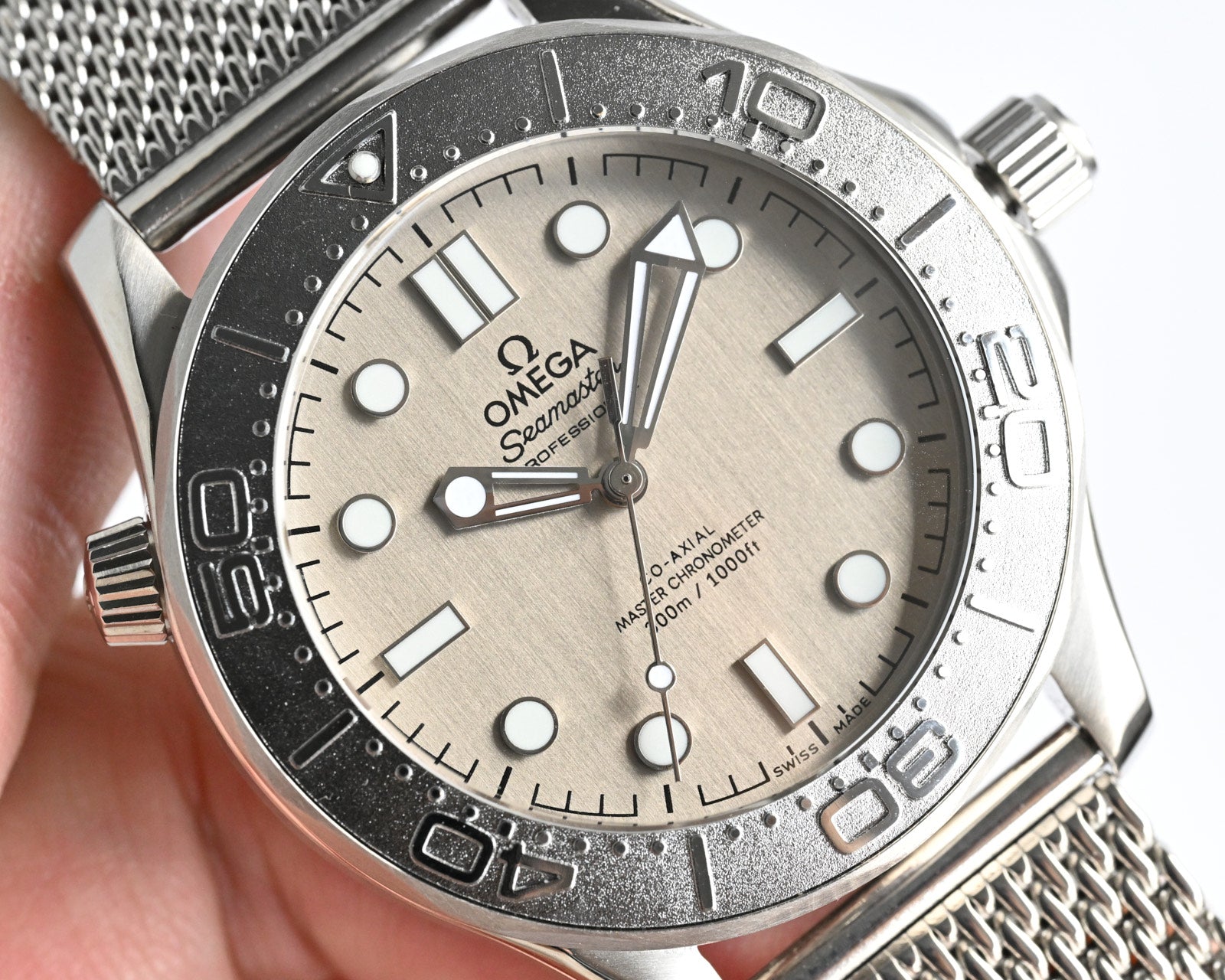 Z16   Seamaster300--- 210.30.42.20.06.001---42mm