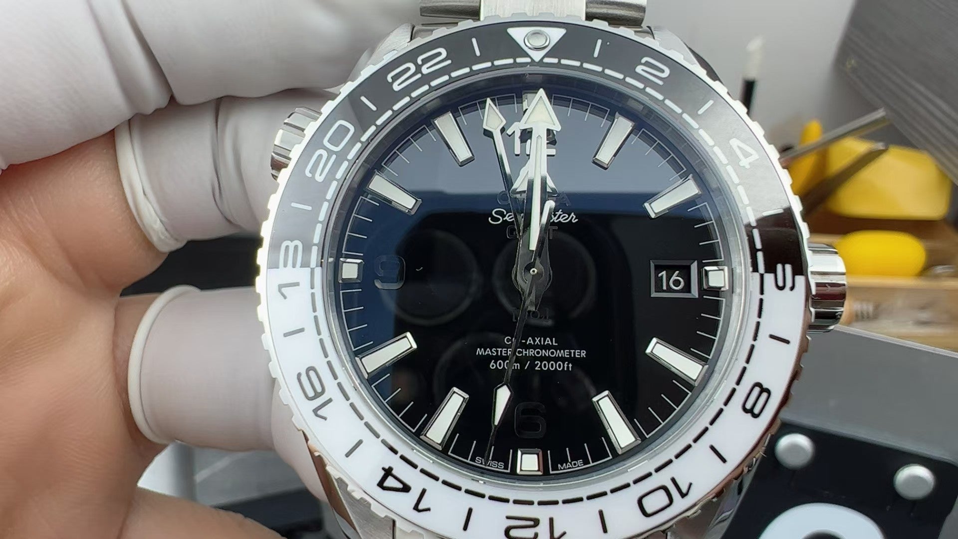 Z18   Seamaster600--- 215.30.44.22.01.001---43.5mm