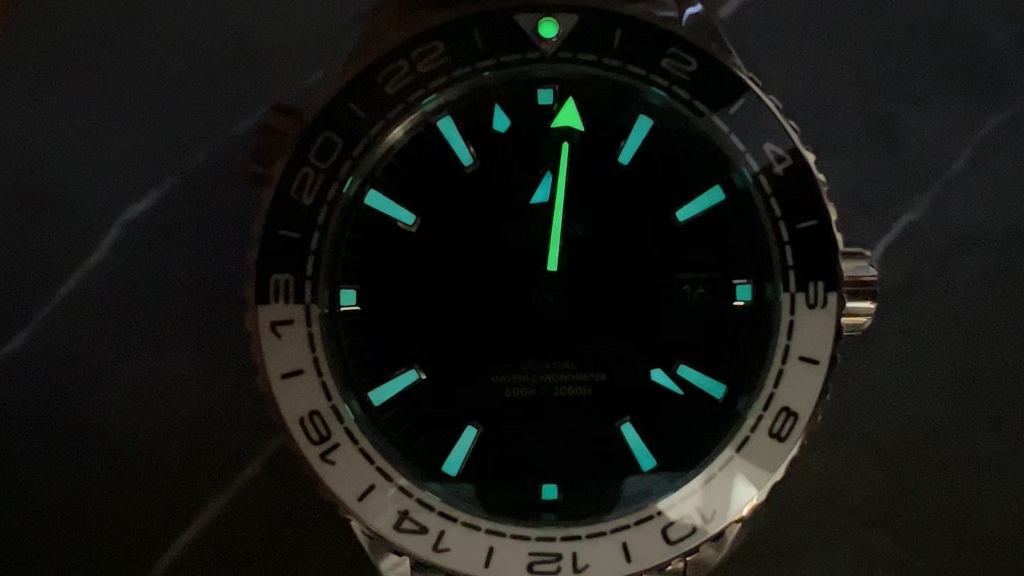 Z18   Seamaster600--- 215.30.44.22.01.001---43.5mm