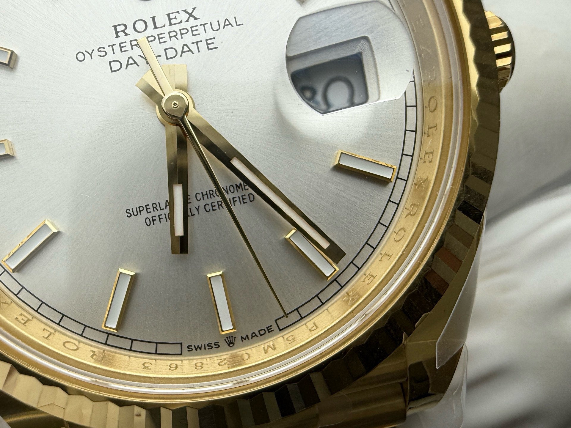 R2   Day-Date ---228238---40mm