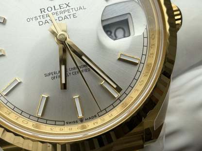 R2   Day-Date ---228238---40mm