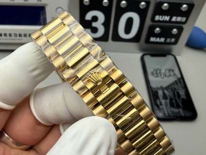 R2   Day-Date ---228238---40mm