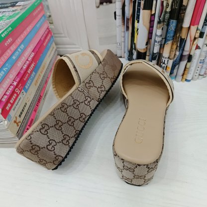 WOMEN'S PLATFORM SLIDE SANDAL