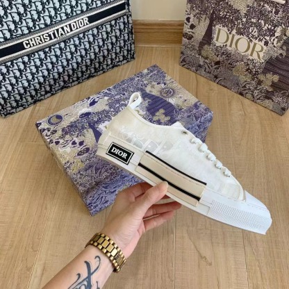 B23 Low-Top Sneaker White Oblique Canvas