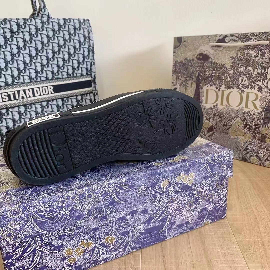 B23 Low-Top Sneaker Black Oblique Canvas