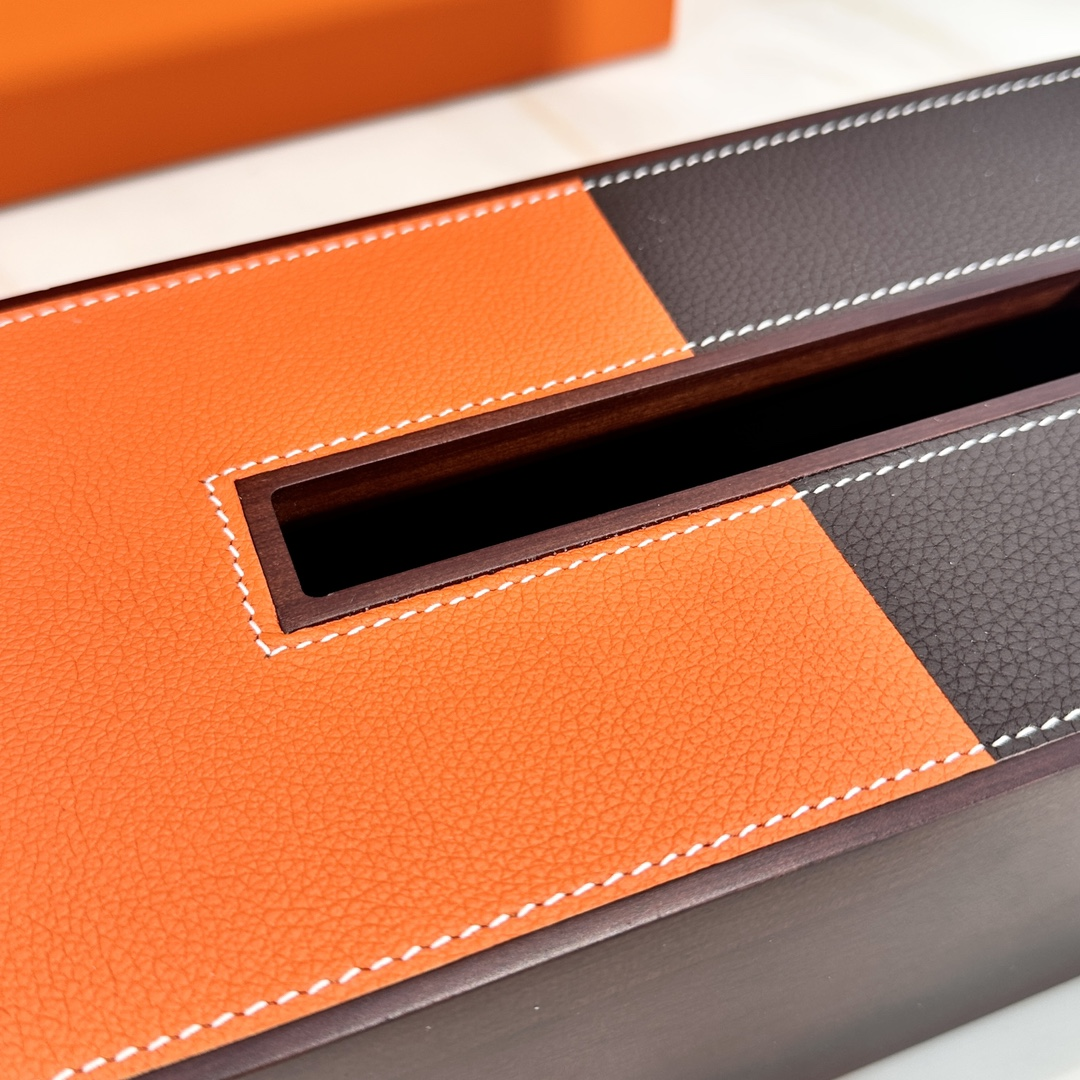 Hethtrmès Tissue Box (Solid Natural Ebony-Stained Mahogany + Smooth Young Bull Calfskin)