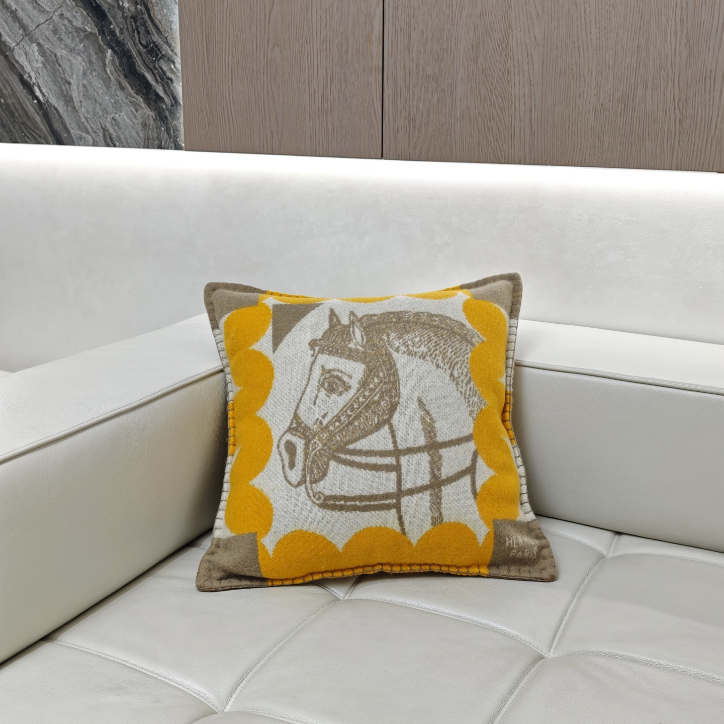 Herthtmès New Cashmere Blanket [Cheval Joker Cushion/Throw Pillow]
