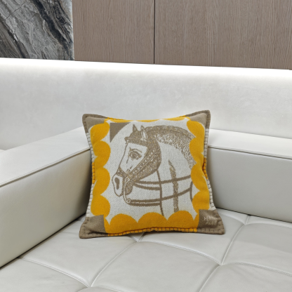 Herthtmès New Cashmere Blanket [Cheval Joker Cushion/Throw Pillow]