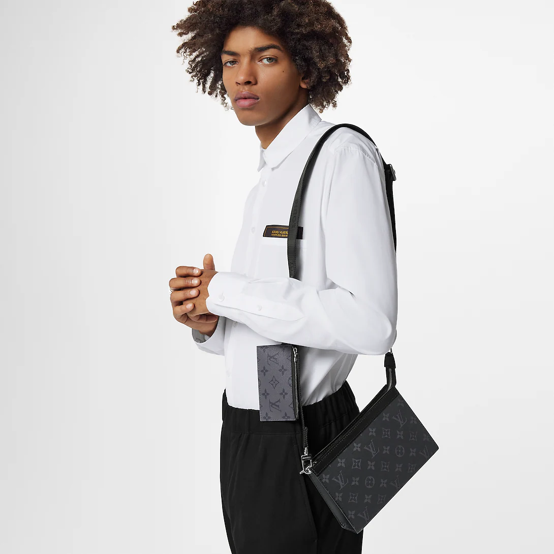 Gaston Wearable Wallet M81124