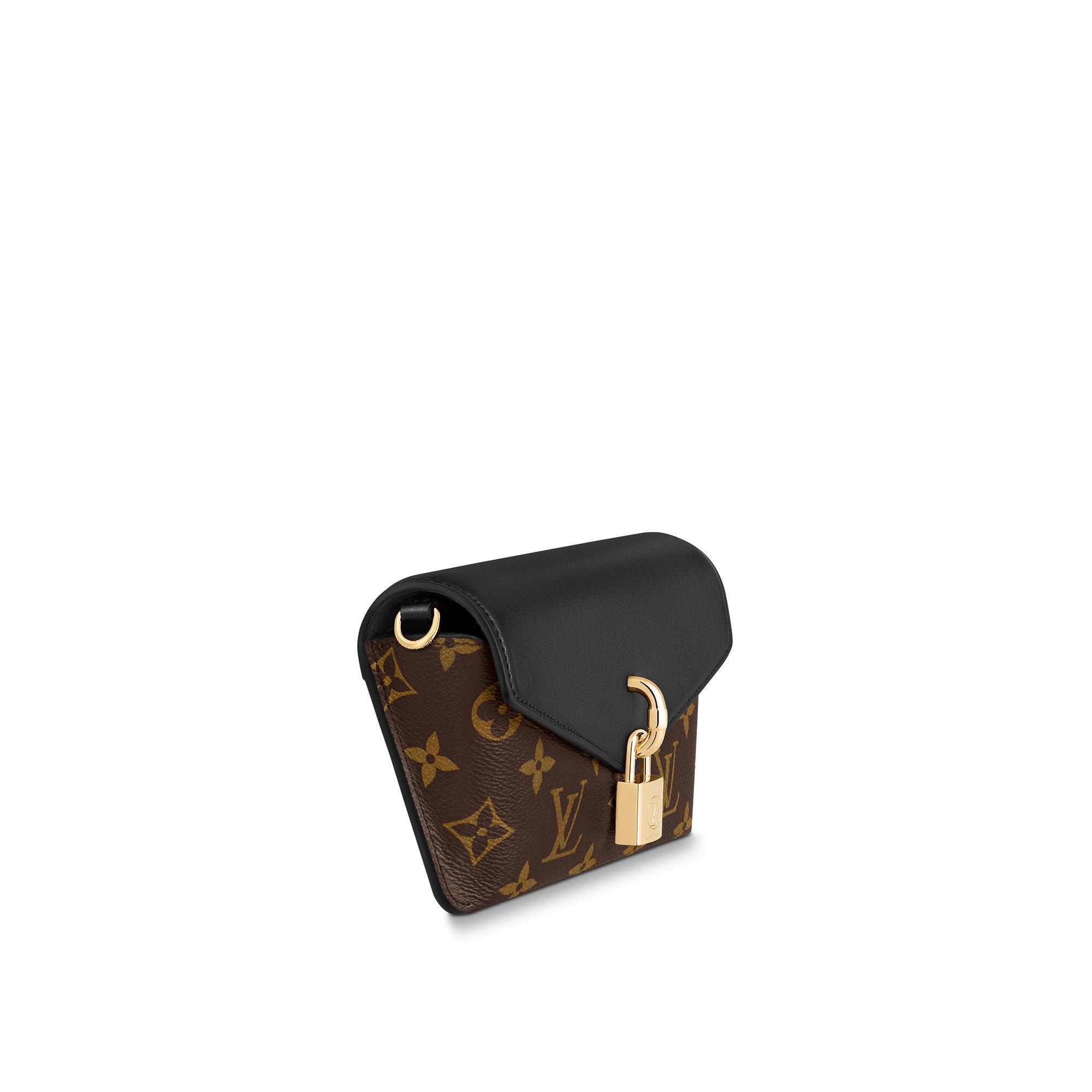 Padlock On Strap M80559